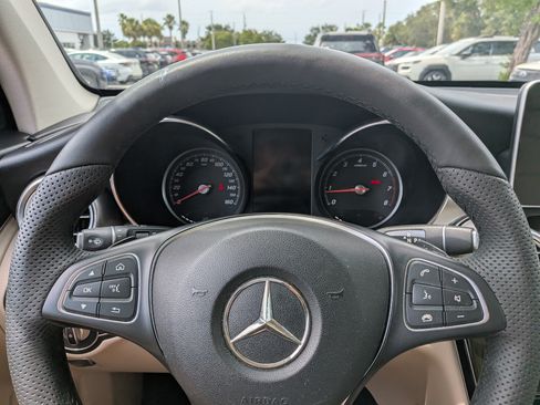 Used 2019 Mercedes-Benz GLC 300 image 27