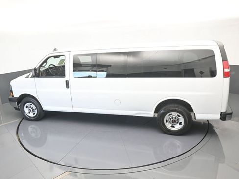 Used 2020 GMC Savana 3500 LT w/ LT Preferred Equipment Group image 42