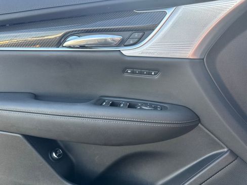 Certified 2023 Cadillac XT6 Sport w/ LPO, ONYX Package AWD/4WD image 29