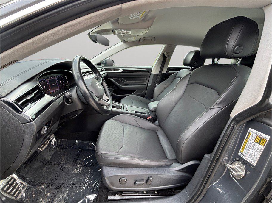 Used 2021 Volkswagen Arteon SE FWD image 2