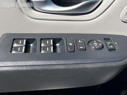 Used 2024 Honda Pilot EX-L image 18