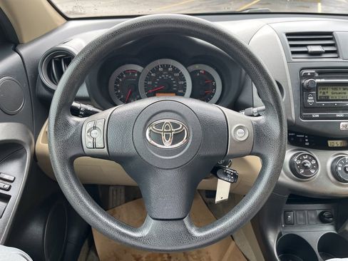 Used 2012 Toyota RAV4 4WD image 12