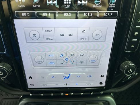 Used 2019 Chevrolet Silverado 2500 LTZ w/ Duramax Plus Package AWD/4WD image 38