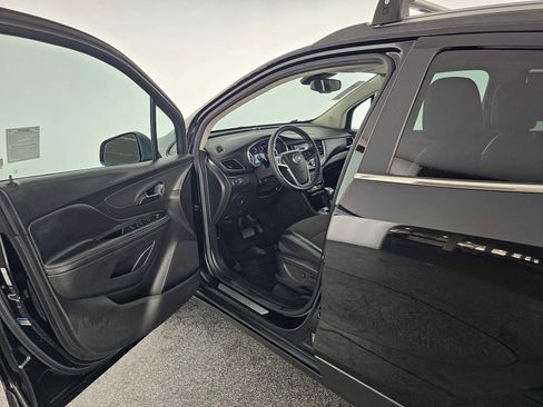 Used 2018 Buick Encore Preferred image 19