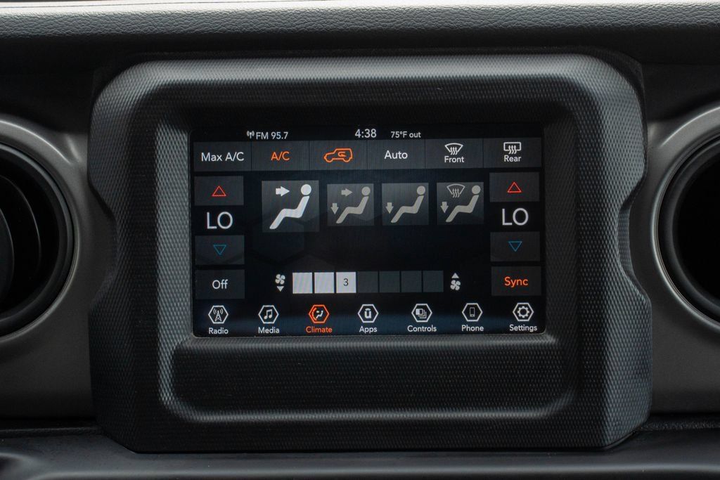 Used 2021 Jeep Wrangler Unlimited Sport AWD/4WD image 12