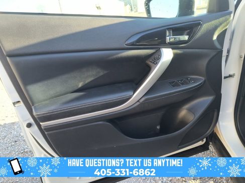 Used 2023 Mitsubishi Eclipse Cross SE image 21