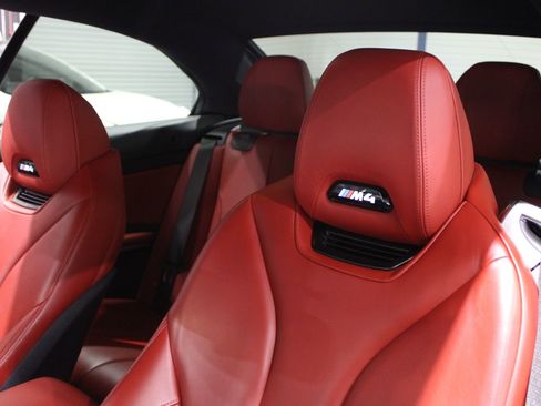 Used 2019 BMW M4 Convertible w/ Executive Package image 21