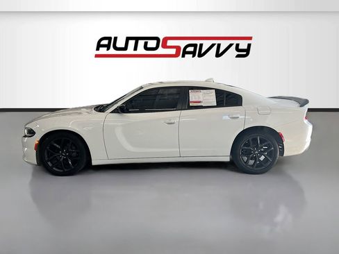 Used 2020 Dodge Charger SXT w/ Plus Group RWD image 4