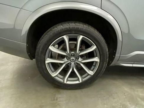 Used 2017 Volvo XC90 T6 Momentum w/ Vision Package AWD/4WD image 18
