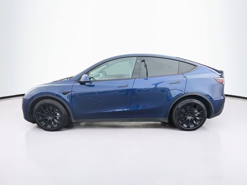 Used 2021 Tesla Model Y Long Range AWD/4WD image 4