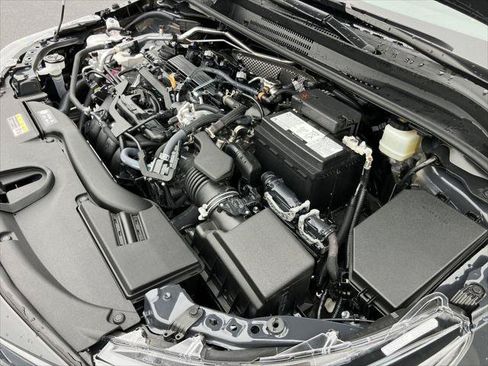 Certified 2025 Toyota Corolla LE FWD image 31