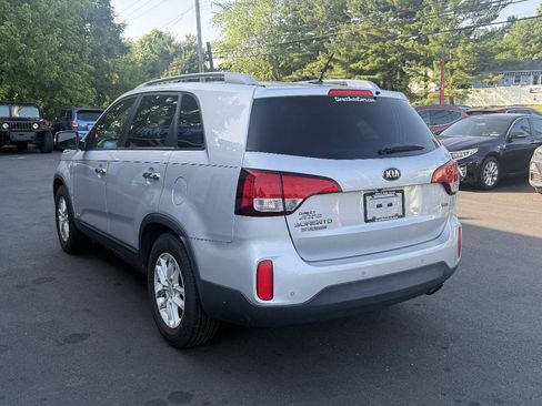 Used 2015 Kia Sorento LX AWD/4WD image 8