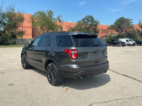 Used 2019 Ford Explorer XLT w/ Equipment Group 202A AWD/4WD image 3