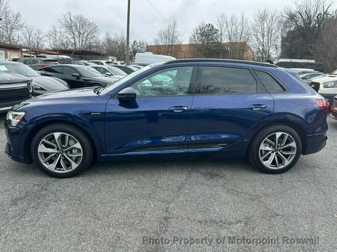 Used 2021 Audi e-tron Premium Plus w/ Premium Plus Package image 7