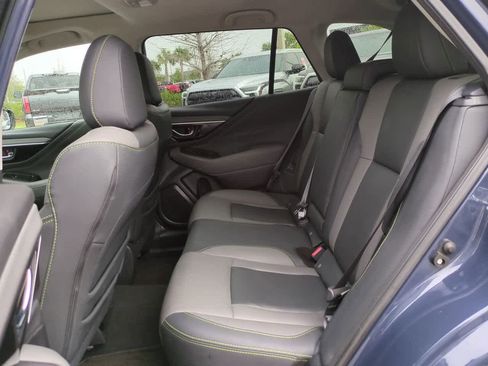 Used 2025 Subaru Outback Onyx Edition image 13