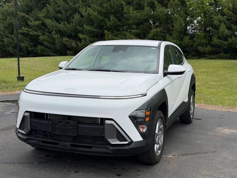 Used 2024 Hyundai Kona SE AWD/4WD image 5