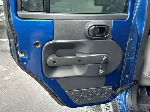 Used 2010 Jeep Wrangler Unlimited Sport image 17