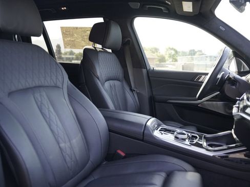 Used 2024 BMW X7 xDrive40i w/ Executive Package AWD/4WD image 17