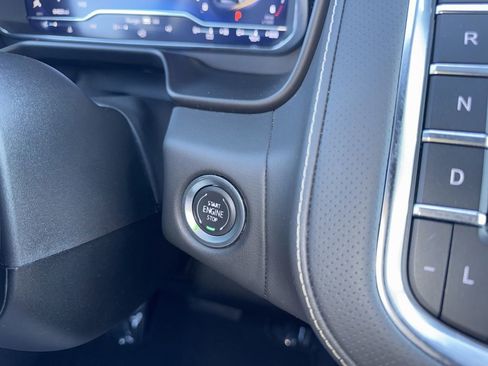 Used 2024 Chevrolet Tahoe Premier RWD image 25
