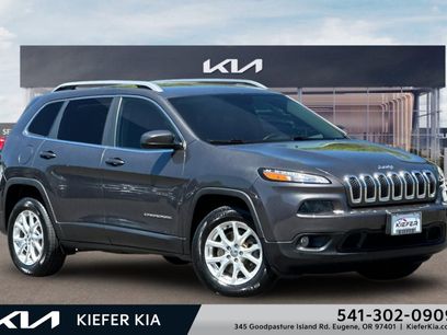 Used 2018 Jeep Cherokee Latitude Plus w/ Comfort/Convenience Group
