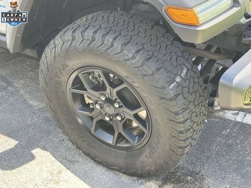 Used 2024 Jeep Wrangler Unlimited AWD/4WD image 6