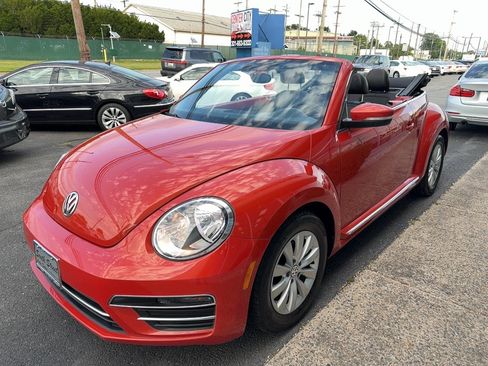 Used 2019 Volkswagen Beetle 2.0T S FWD image 5