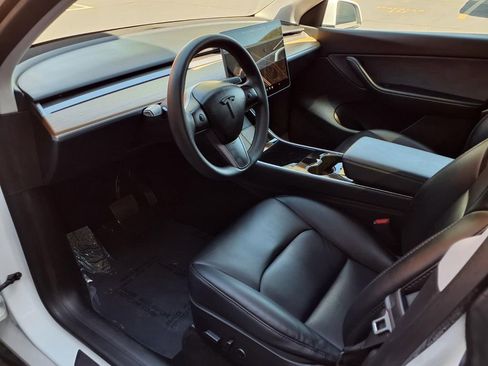 Used 2021 Tesla Model Y Long Range AWD/4WD image 13