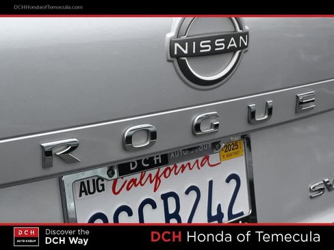 Used 2022 Nissan Rogue SV AWD/4WD image 7