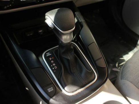 Used 2020 Kia Soul S FWD image 28