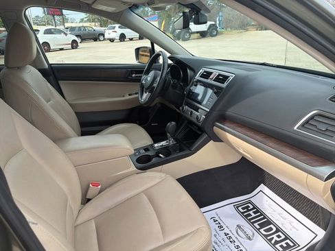 Used 2017 Subaru Outback 2.5i Limited image 14