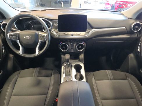Used 2025 Chevrolet Blazer LT AWD/4WD image 27
