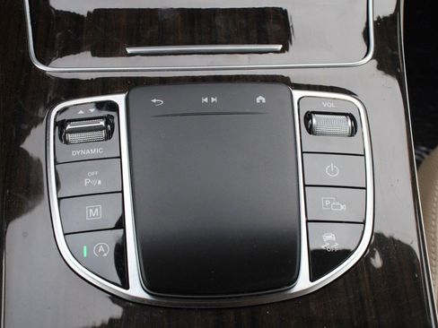 Certified 2022 Mercedes-Benz GLC 300 4MATIC w/ Driver Assistance Package image 27