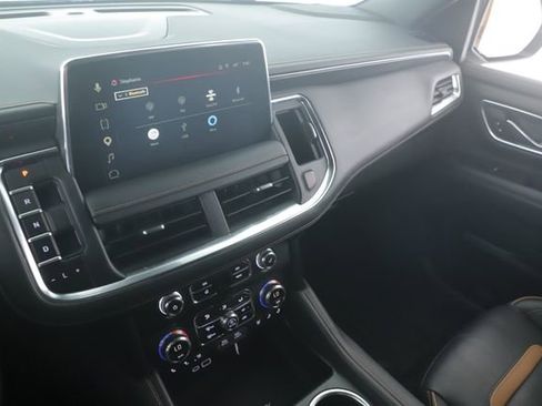 Used 2024 GMC Yukon AT4 w/ Technology Package image 28