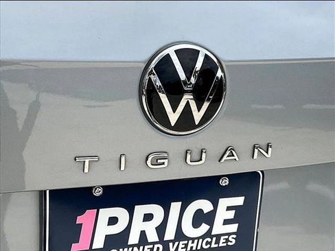 Used 2024 Volkswagen Tiguan SE R-Line FWD image 30