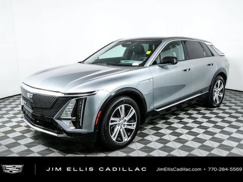 Certified 2024 Cadillac Lyriq Tech RWD image 25