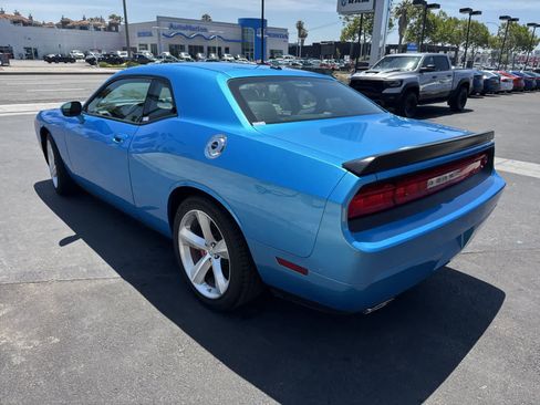 Used 2009 Dodge Challenger SRT8 w/ SRT Option Group II RWD image 23