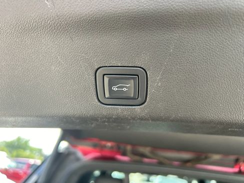 Used 2021 Chevrolet Tahoe Premier image 40