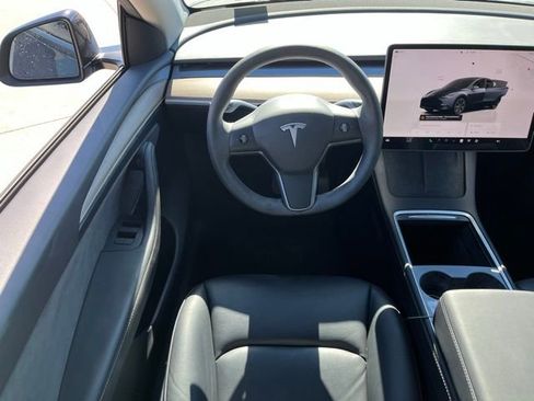 Used 2024 Tesla Model Y Long Range image 10