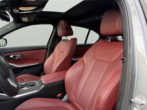 Used 2023 BMW 330i xDrive Sedan w/ Premium Package image 25