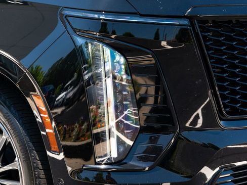 Used 2025 Cadillac Escalade ESV Sport Platinum w/ LPO, Floor Liner Package AWD/4WD image 8