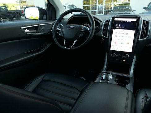 Used 2024 Ford Edge SEL w/ Sport Appearance Package image 27