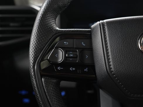 Used 2022 Toyota Tundra Limited AWD/4WD image 24