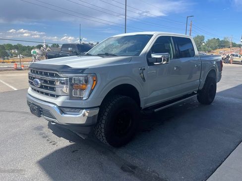 Used 2023 Ford F150 Lariat AWD/4WD image 3