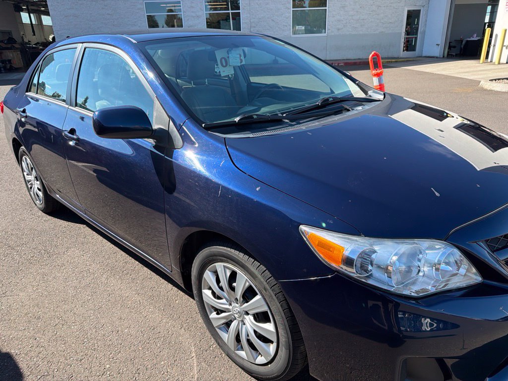 Used 2012 Toyota Corolla LE FWD image 3