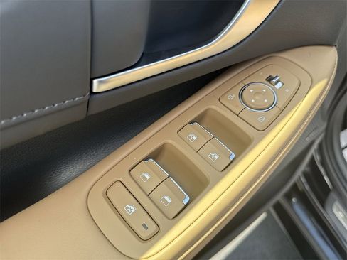 New 2025 Hyundai Sonata Limited image 19