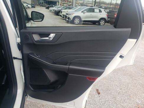 Used 2025 Ford Escape Platinum w/ Premium Technology Package image 18