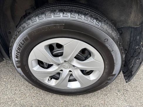 Certified 2023 Toyota RAV4 LE image 9