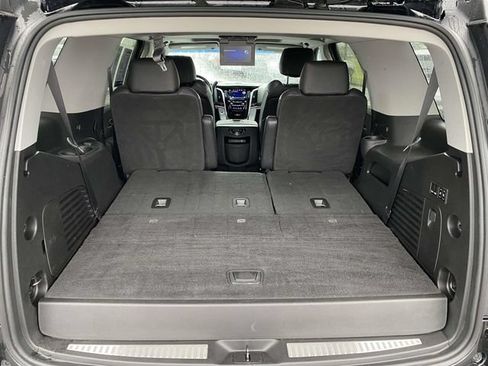 Used 2019 Cadillac Escalade Premium Luxury RWD image 13