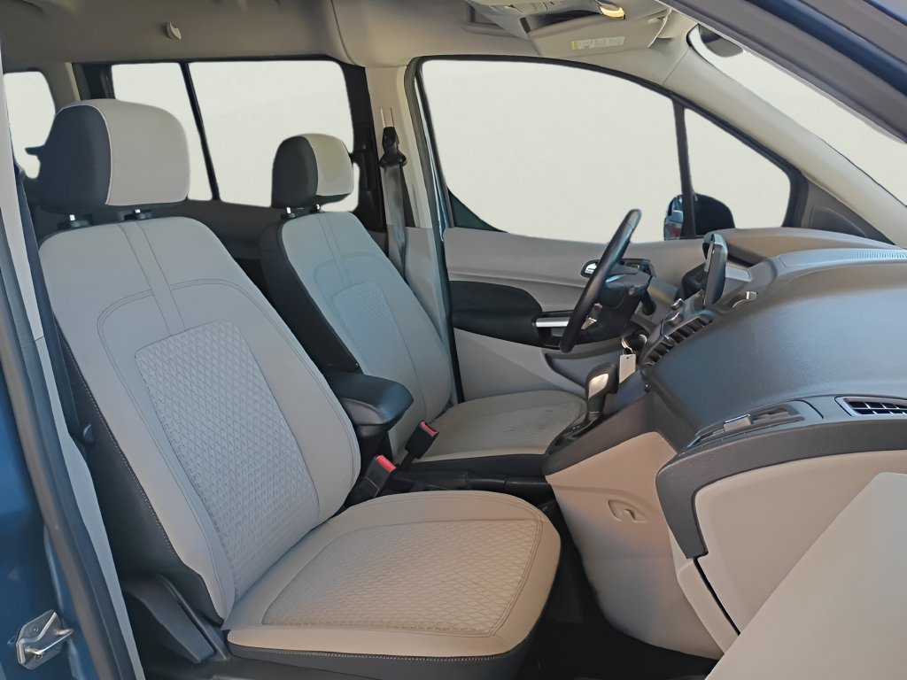 Used 2021 Ford Transit Connect XLT FWD image 3