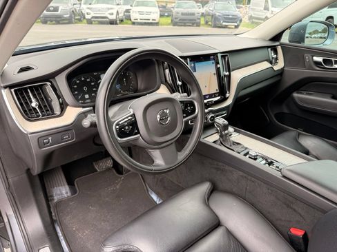 Used 2018 Volvo XC60 T5 Inscription w/ Convenience Package AWD/4WD image 15